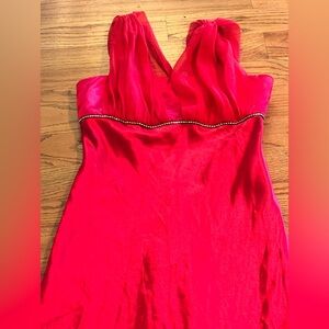 Fiesta Strapless Red Dress with Elegant Detailing